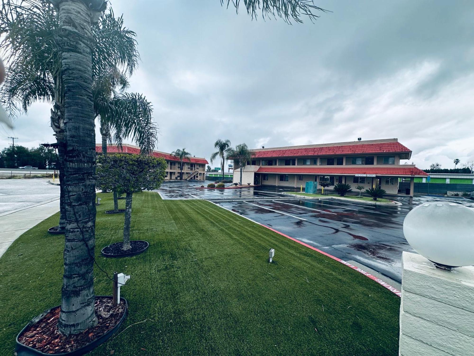 Americas Best Value Inn Calimesa Esterno foto