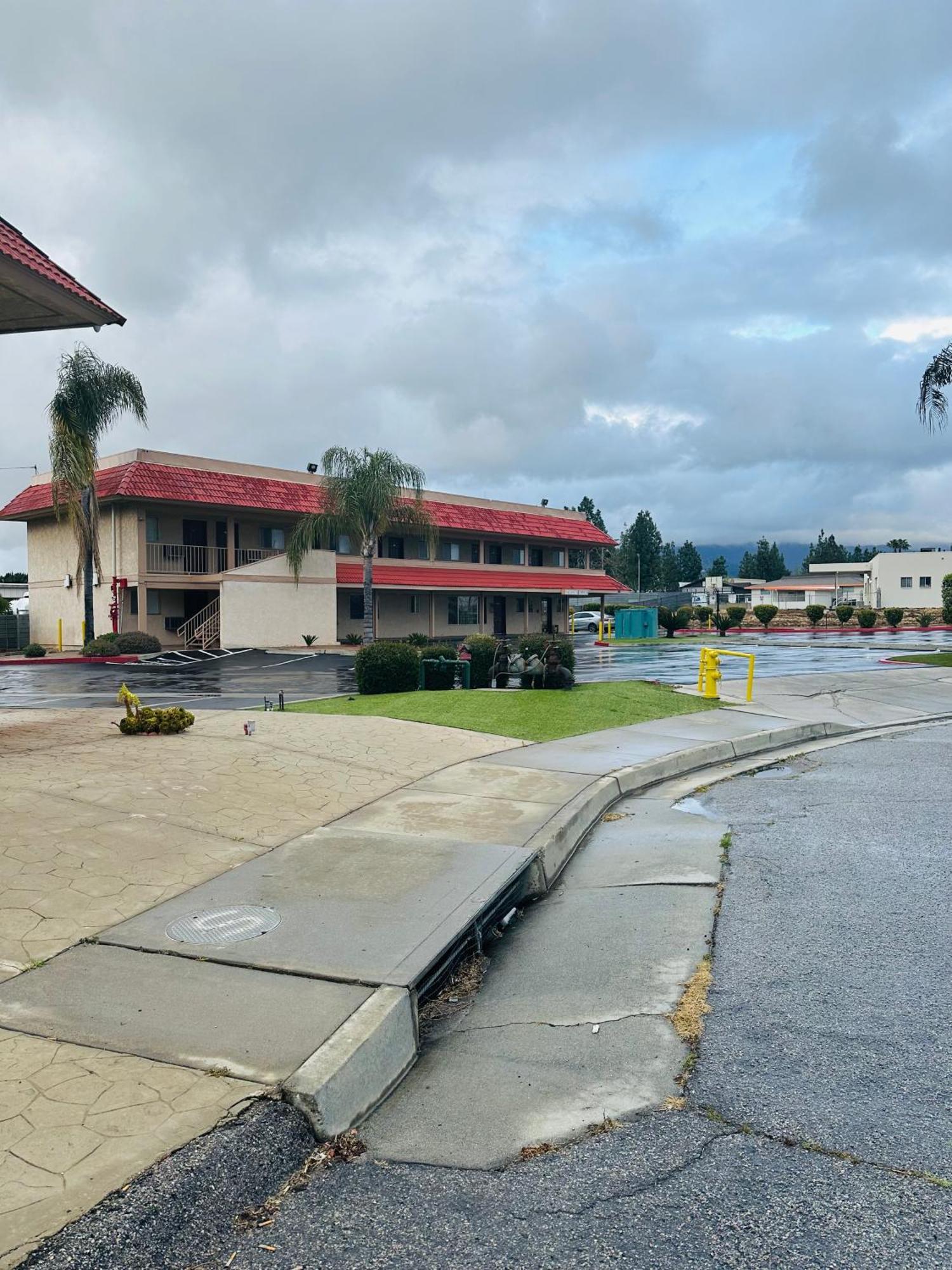 Americas Best Value Inn Calimesa Esterno foto